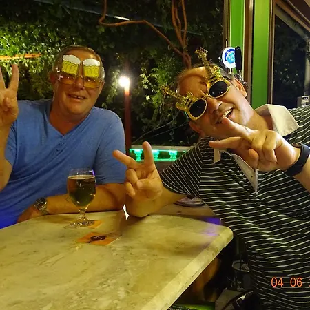 Berk Alojamento de Acomodação e Pequeno-almoço Fethiye